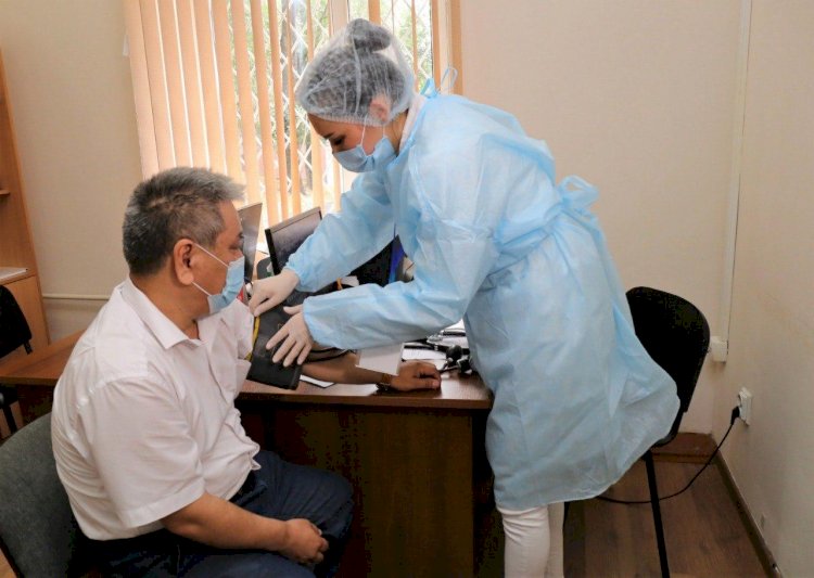Satbayev University қызметкерлерінің 65%-дан астамы КВИ-ге қарсы вакцина алды