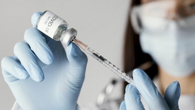 Вакцина алған соң қанша қазақстандық көз жұмды?