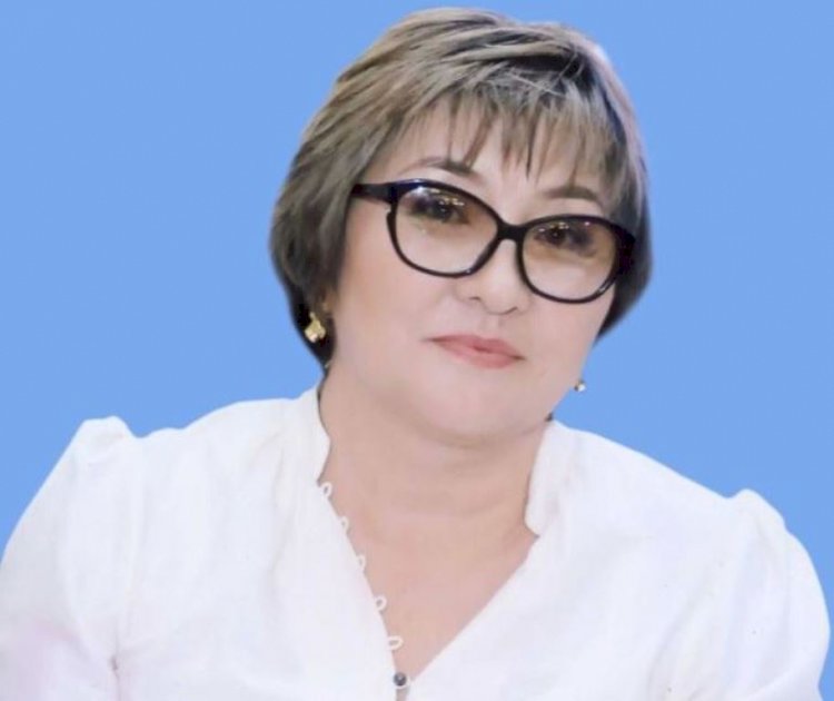 Фатима Қозыбақова, тарихшы, профессор: Конституция Қазақстанды президенттік басқару нысанындағы біртұтас мемлекет деп жариялады