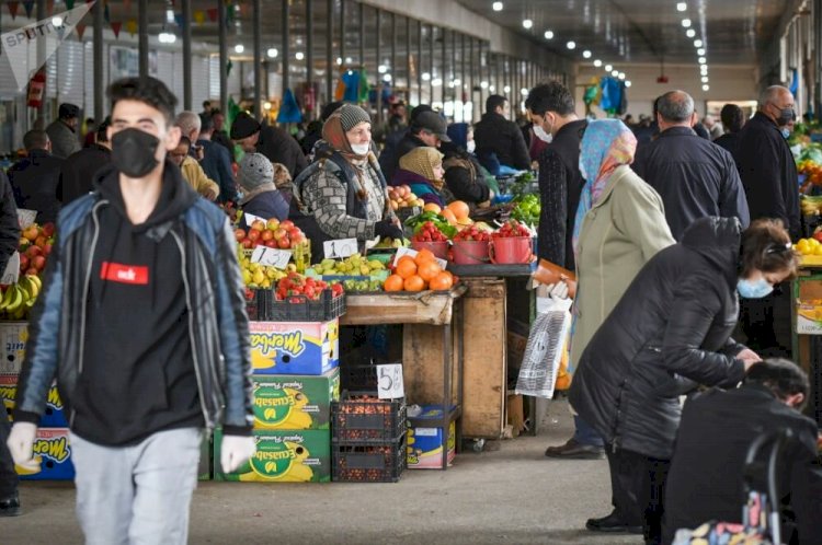 Алматыдағы базарлардың бірінде «демалыс күннің» карантині бұзылды