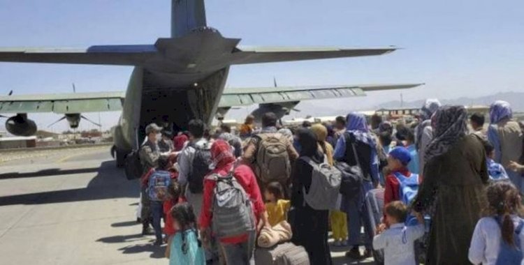Ауғанстаннан эвакуацияланған 200-ге жуық адам күдікке ілінді