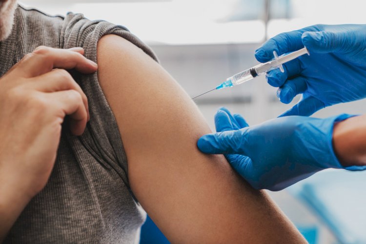 Алматыда бір тәулікте 6 мыңнан астам адам вакцина алды