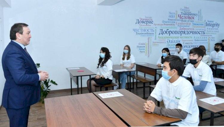 Antikor Almaty басшысы студенттерге дәріс оқыды