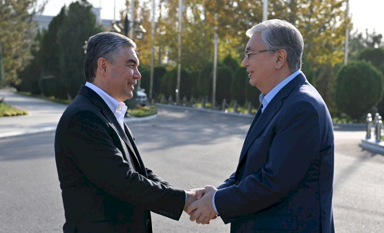 Түркменстан Президенті Қасым-Жомарт Тоқаевқа Ахалтеке арғымағын сыйлады