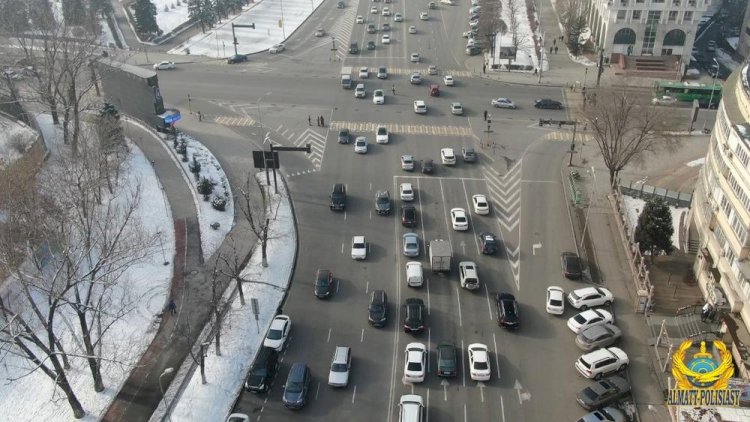 Алматы полициясы «Қауіпсіз жол» жедел-алдын алу іс-шарасын жүргізуде