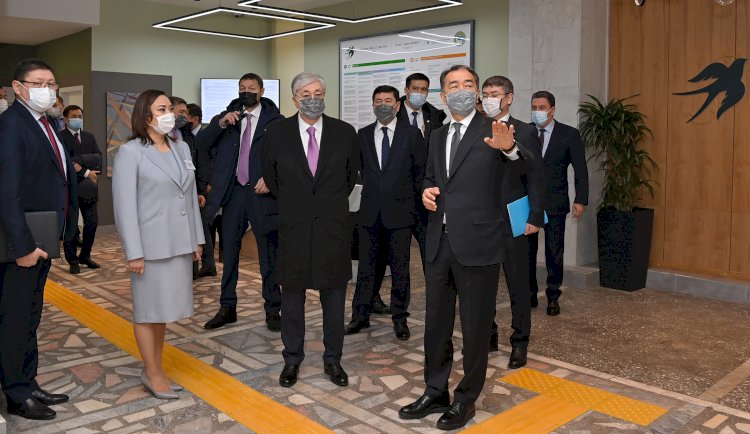 Мемлекет басшысы Алматыдағы әлеуметтік қызмет көрсету үйінде болды