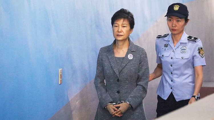 Оңтүстік Кореяның экс-президенті Пак Кын Хеге рақымшылыққа ілінді
