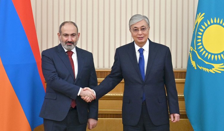 Мемлекет басшысы Арменияның Премьер-Министрімен келіссөз жүргізді