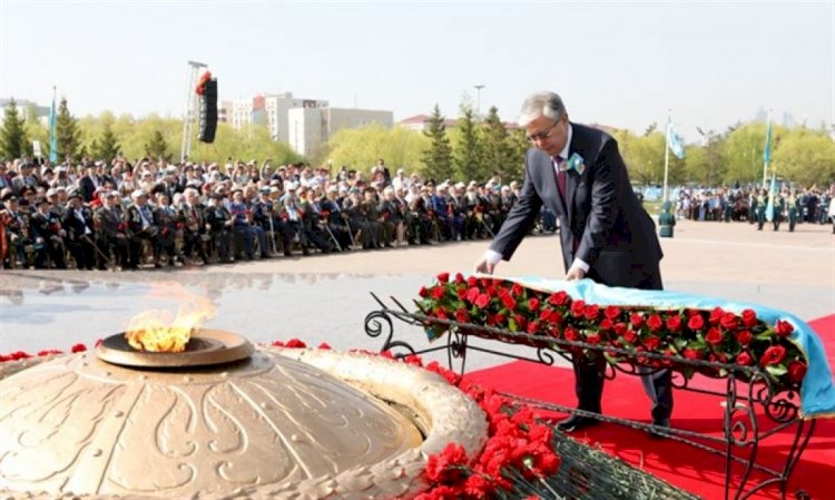 Мемлекет басшысы 9 мамырда «Отан қорғаушылар» монументіне гүл шоғын қояды