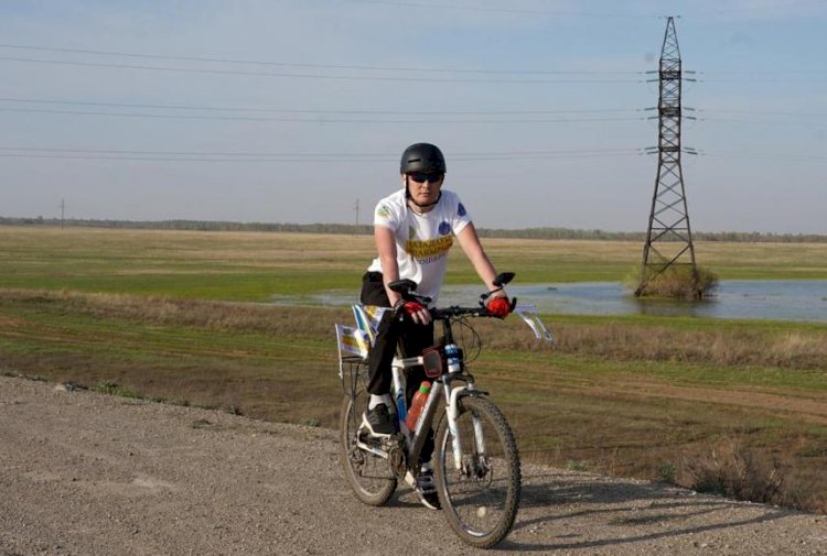 Қазақстан рекордын орнатқан қарағандылық велосипедші 109 шақырымды ас-сусыз жүріп өткен