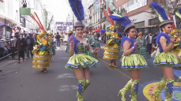 Боливияда 2 жылдық үзілістен кейін атақты карнавал қайта басталды