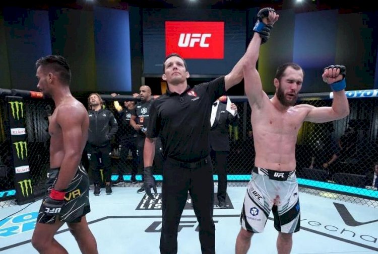 UFC: Сергей Морозов жеңіске жетті