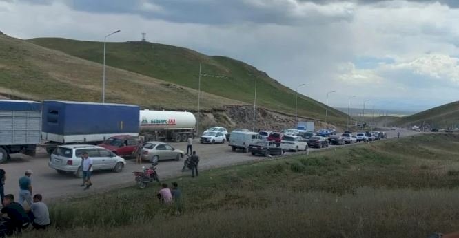 Алматы облысында тас жолды жөндеуге асықпаған мердігер компания жұмыстан шеттетілді