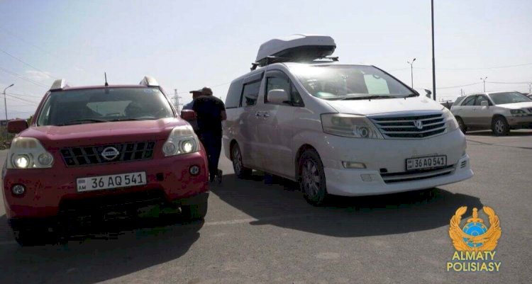 Алматы полициясы Армениядан келген қос көлікті ұстады