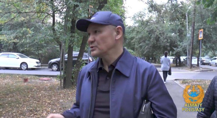 Алматы полициясының басшысы есірткі жарнамасын бояды