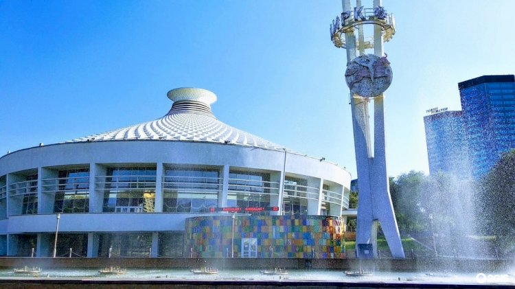 Алматы мемлекеттік цирк ұжымы ашық аспан астында қала күнін атап өтті