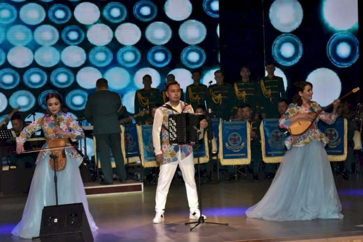 Алматыда Ұлттық ұлан ән-би ансамблінің гала-концерті өтті