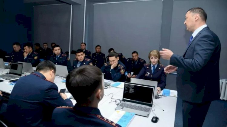 Алматы полицейлері киберқылмысқа қарсы тұрудың жолдарын талқылады