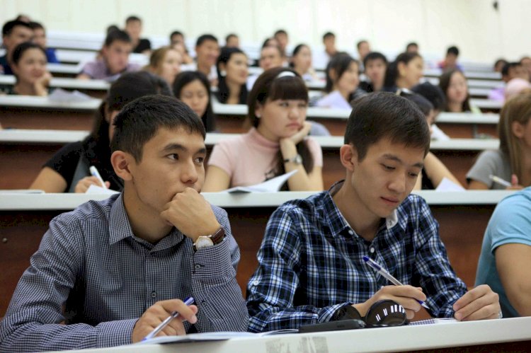 Алматыда  115 мыңнан астам студент жоғары стипендия алатын болады   