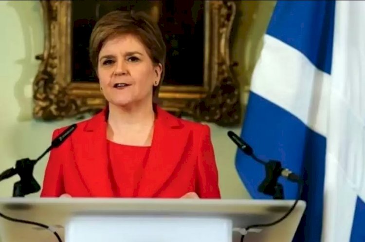 Шотландияның бірінші министрі отставкаға кетті
