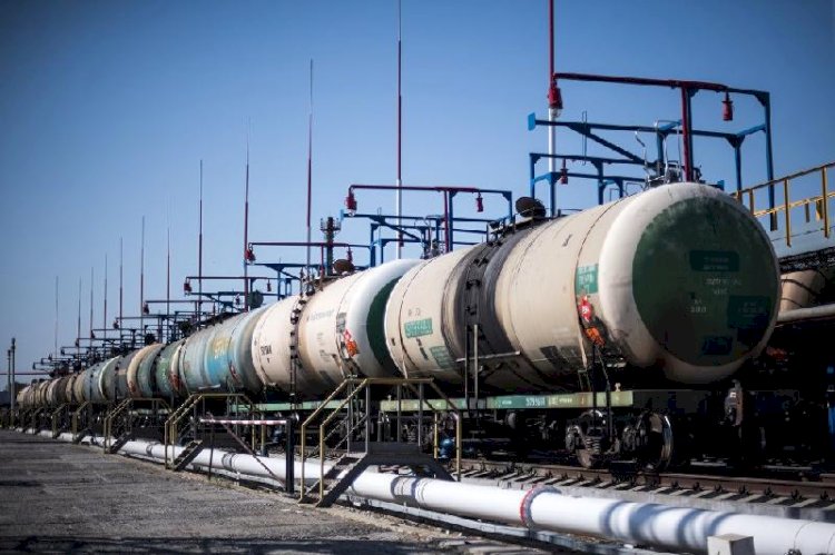 Тоқаев: Әзірбайжан арқылы қазақ мұнайын әлемдік нарыққа шығару – басым міндет