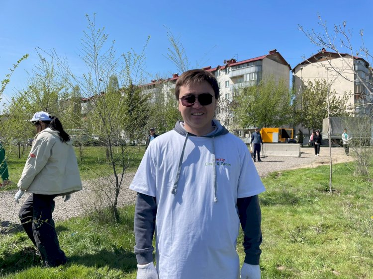 Нұрлан Сейітбеков, қалалық экологиялық басқарманың бас маманы:  250 түп көшет отырғызылды
