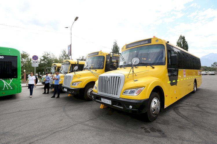 Алматыда қалалық маршруттар үшін 100 мектеп автобусы мен 100 автобус іске қосылады