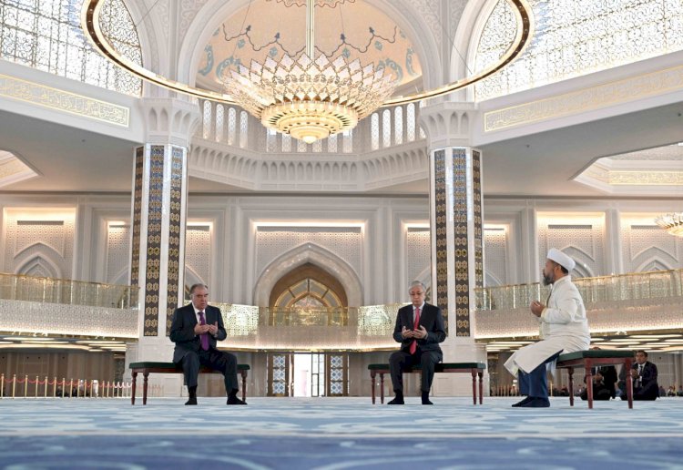 Екі елдің президенттері Астананың Бас мешітіне барды