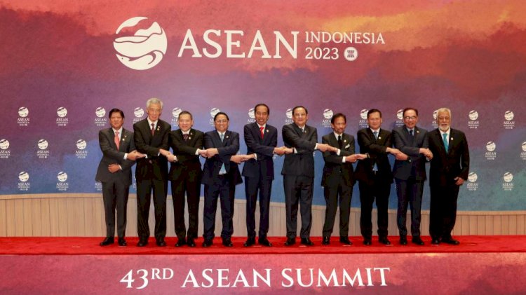 ASEAN саммиті: Ұйым геосаяси текетірестен алшақтайды