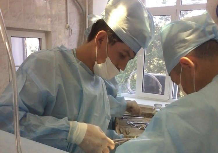 Алматылық травматолог дәрігерлер жүк көлігі қағып кеткен науқастың аяғын сақтап қалды