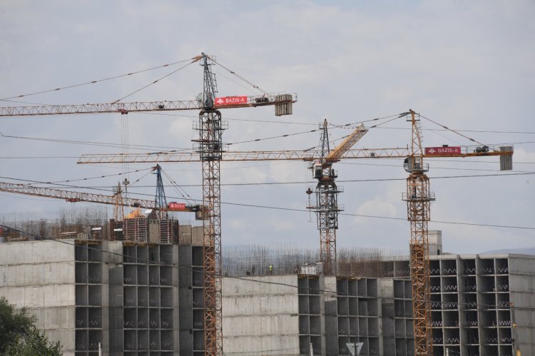 Алматы әкімдігі 2023 жылдың басынан бері сапасыз құрылыстан 1 мыңнан астам бұзушылықты анықтады