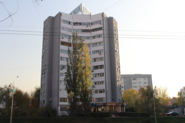 Алматының Медеу ауданында ағымдағы жөндеу аясында 23 көппәтерлі тұрғын үйдің қасбеті жаңартылды